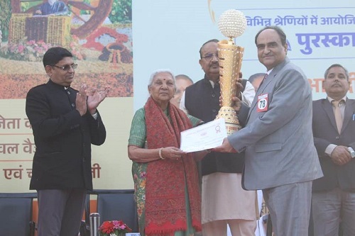 Floral Excellence on Display at Jan Bhavan